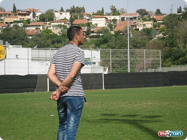 יצליח להציל אותה שוב? אלי מזרחי (שי חדד)